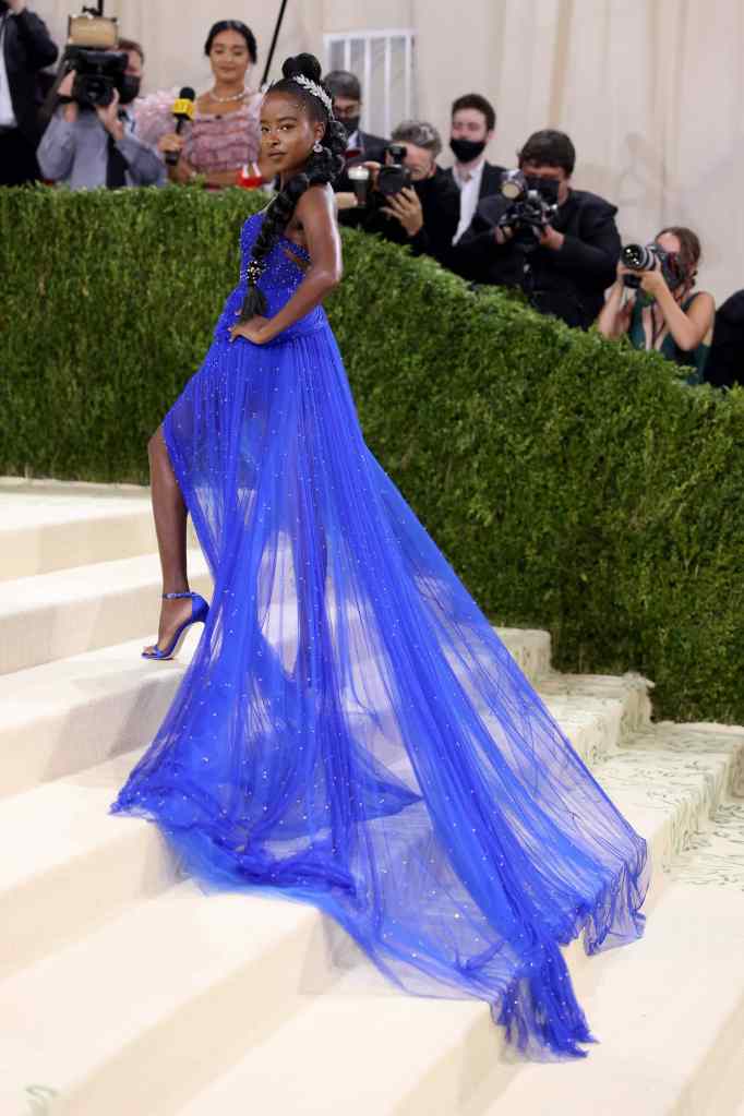 class="js-slideshow-image"/