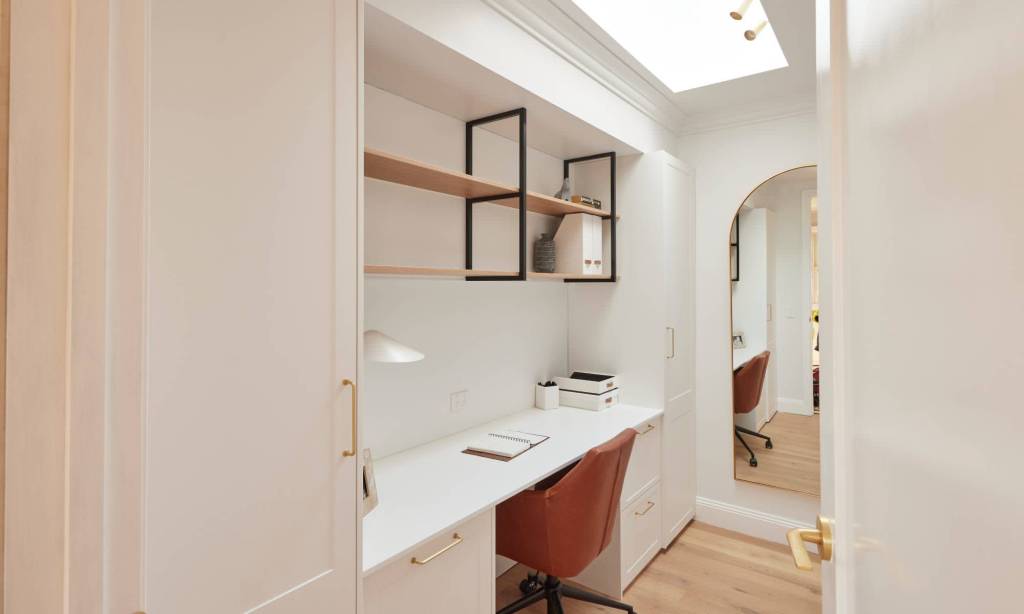 class="js-slideshow-image"/