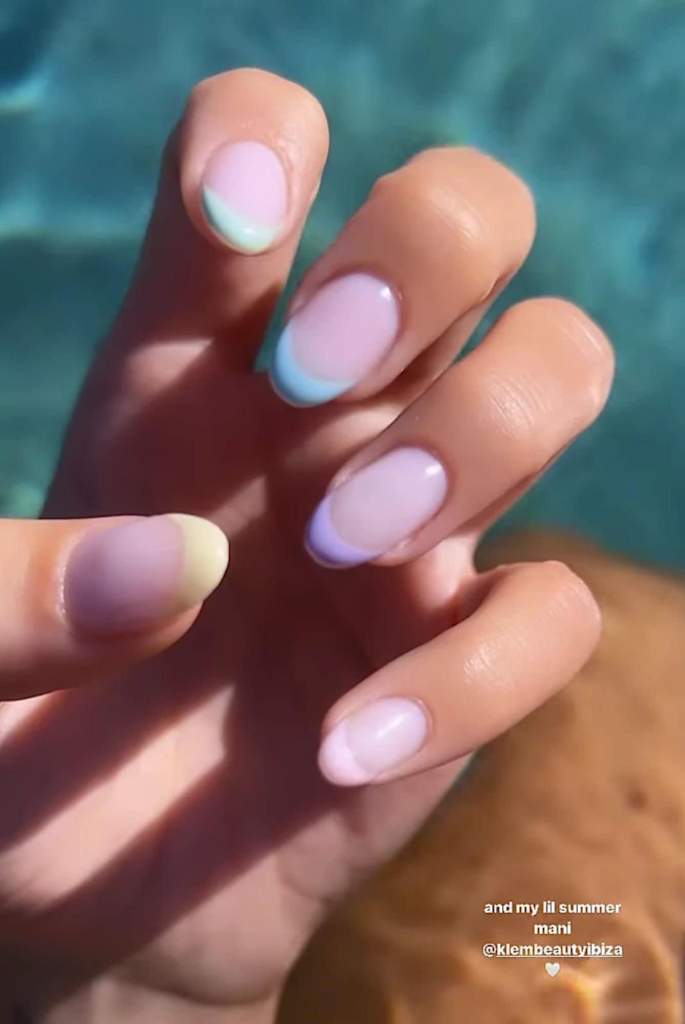 class="js-slideshow-image"/