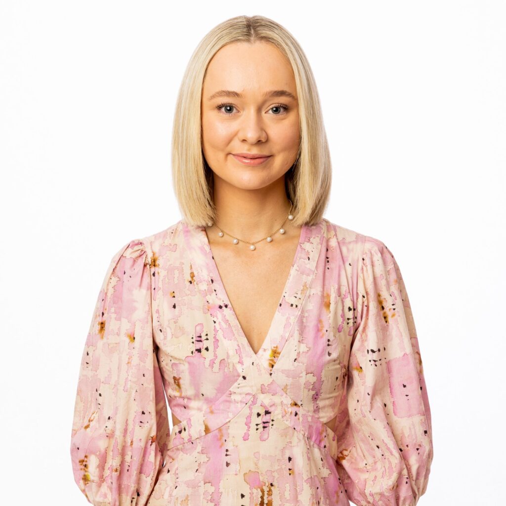 bella-farmer-wants-a-wife-2024